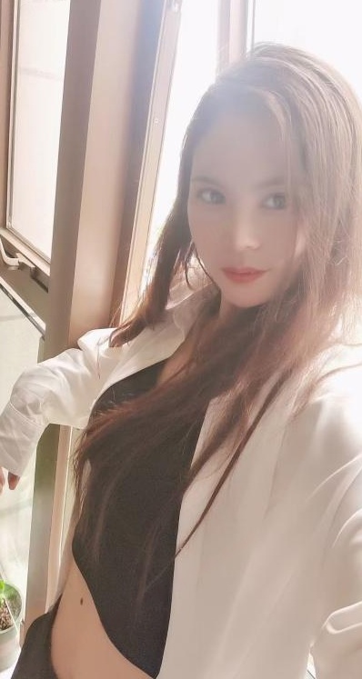 丝袜足交大活的爱丽丝