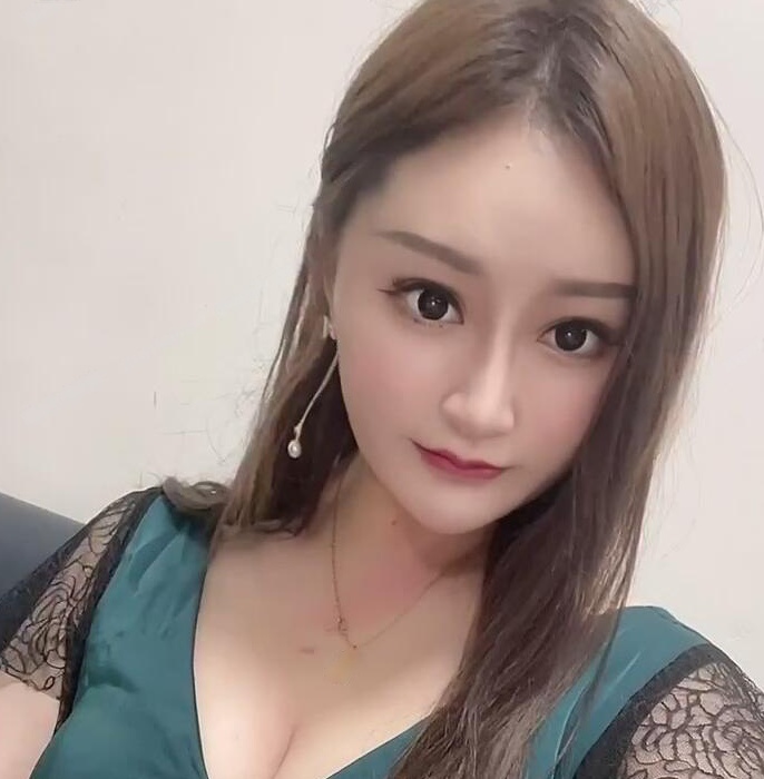 服务系长腿美女