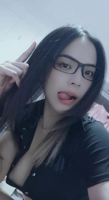 超级骚的小母狗