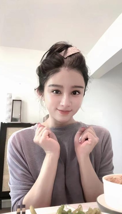 南山混血小姐姐