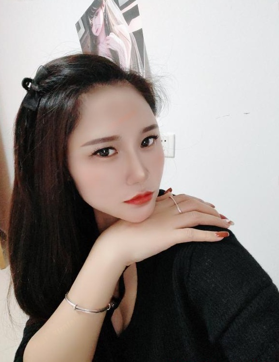 分享服务系小妹