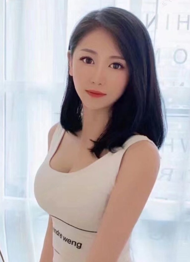天府三街多汁多多草莓
