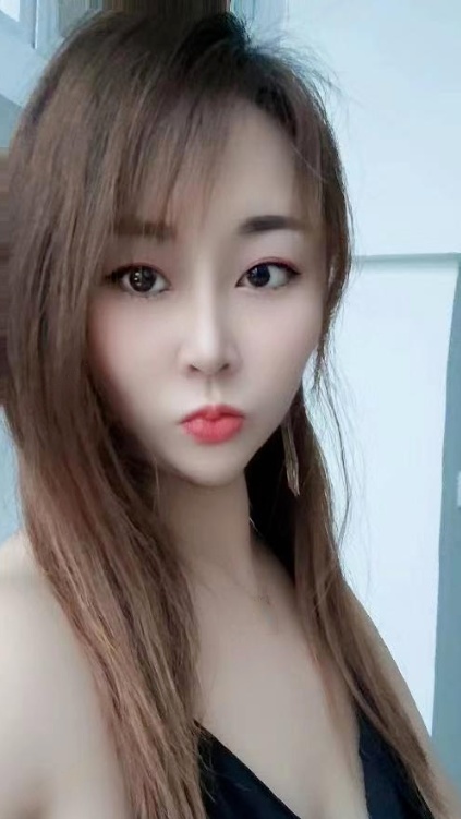 平湖大酥胸妹子