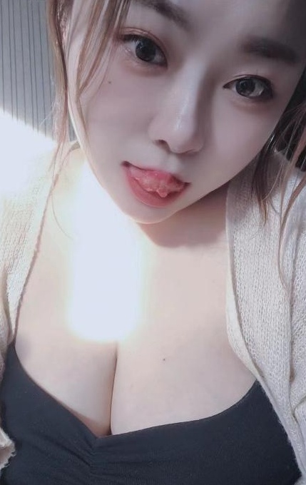 小坦克大胸妹妹