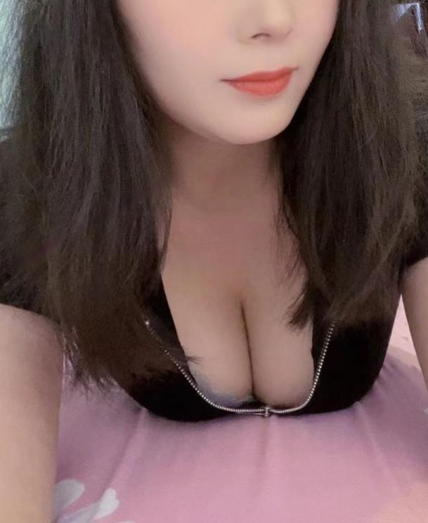 丰满性感熟女
