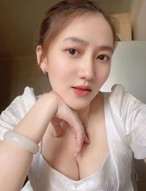 再盘半套美女如烟