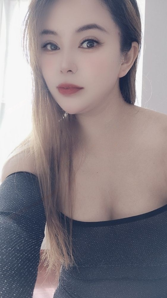 胸大丰满风骚少妇