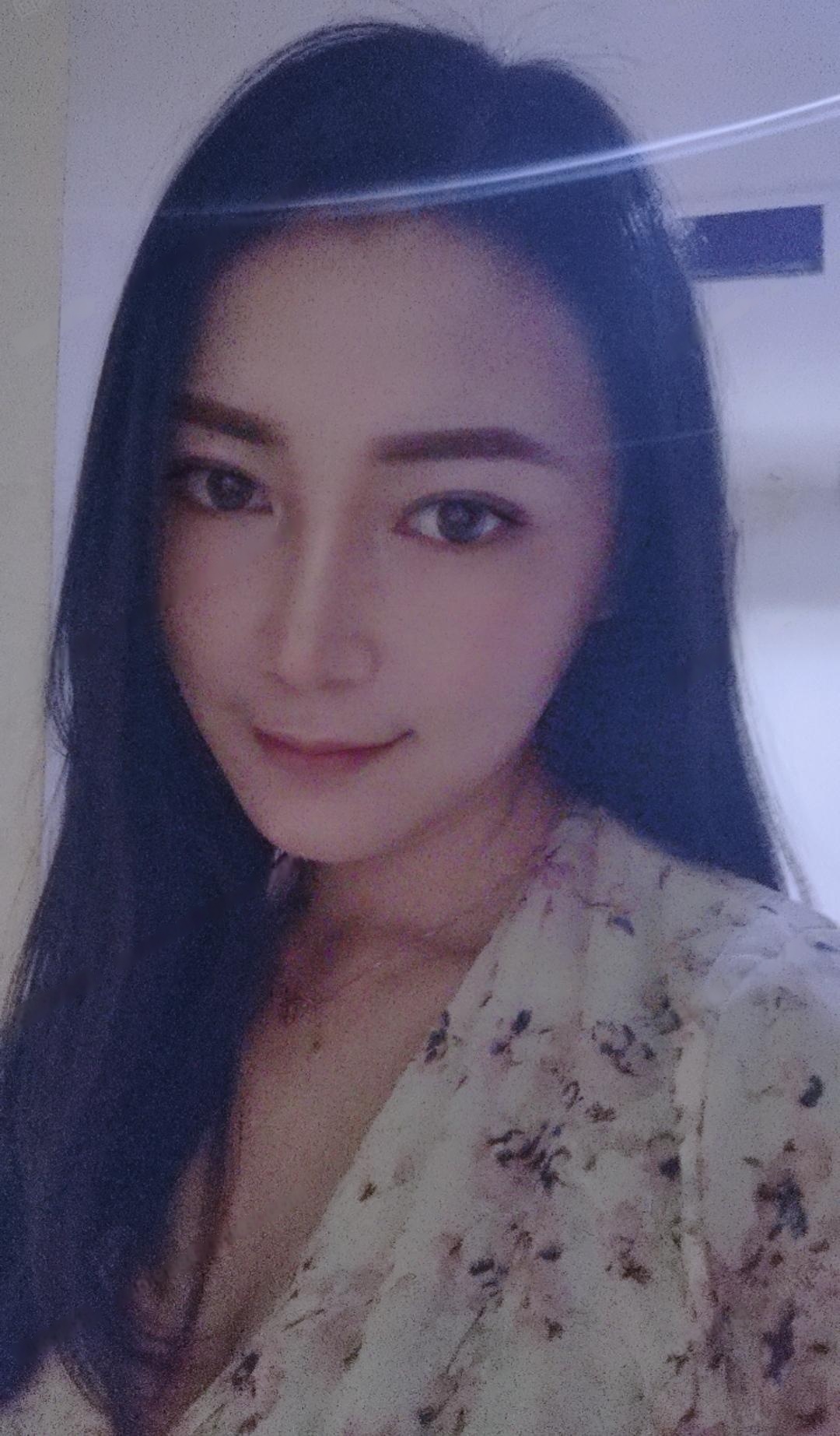 少妇飞扬