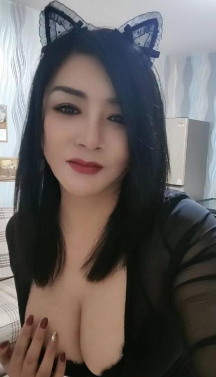 风骚性感肉臀少妇