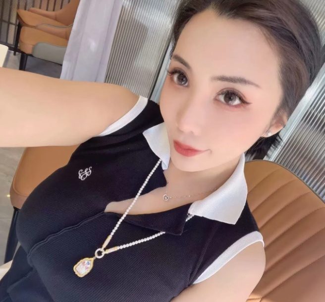能玩sm的妹子
