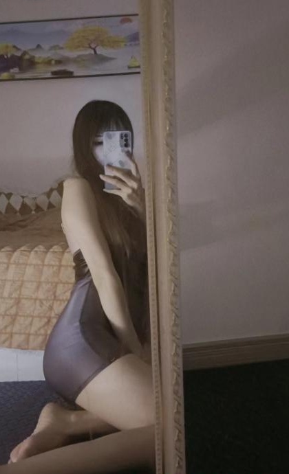 马群混血女友感妹子