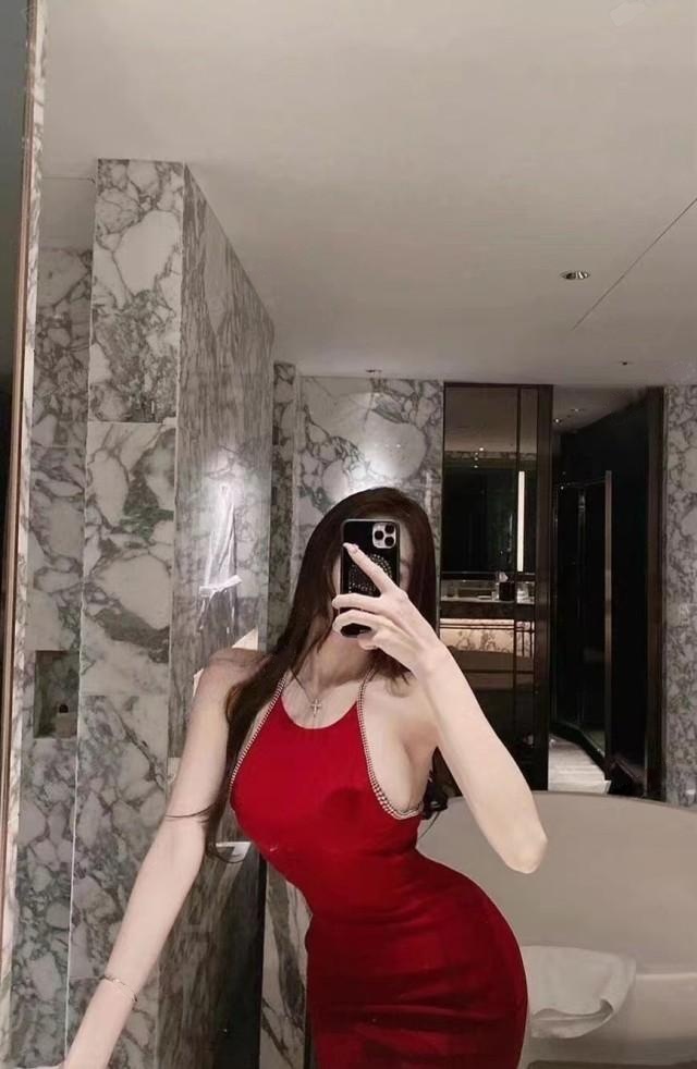 御姐范长腿美女