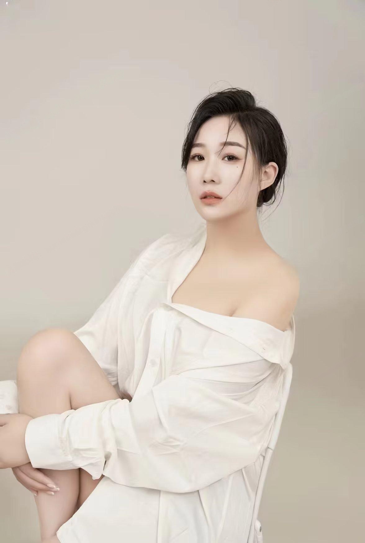 性价比极高小少妇
