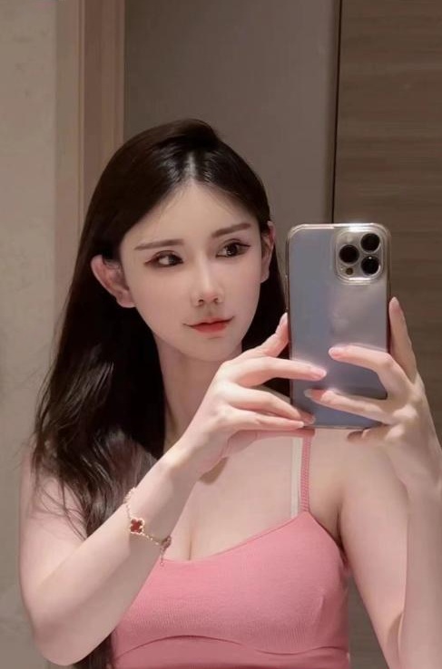 颜值精致锡山朵儿