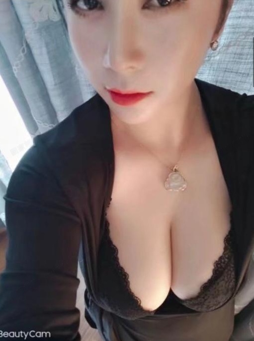 北郊大胸女