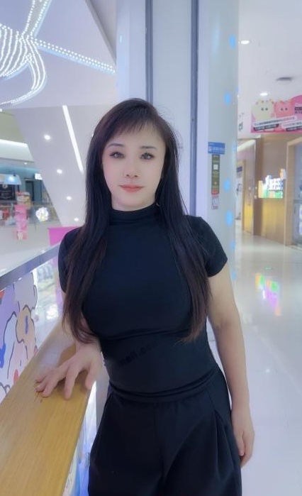 服务系爆乳姐姐