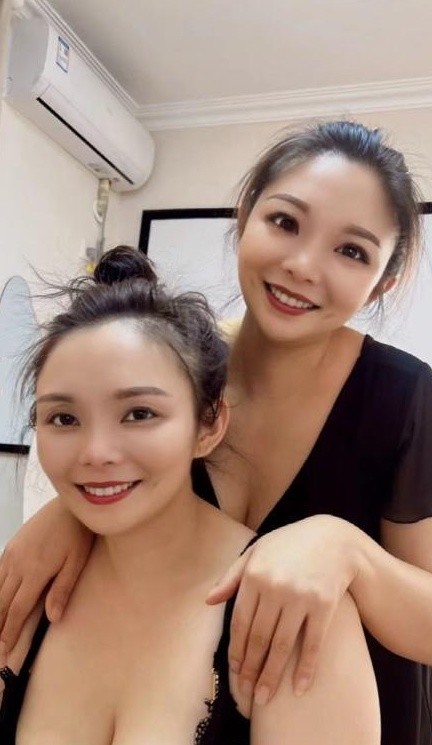 双胞胎姐妹可双飞