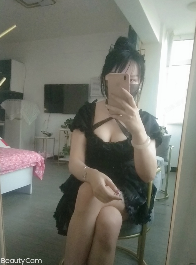 哈尔比可爱TS人妖