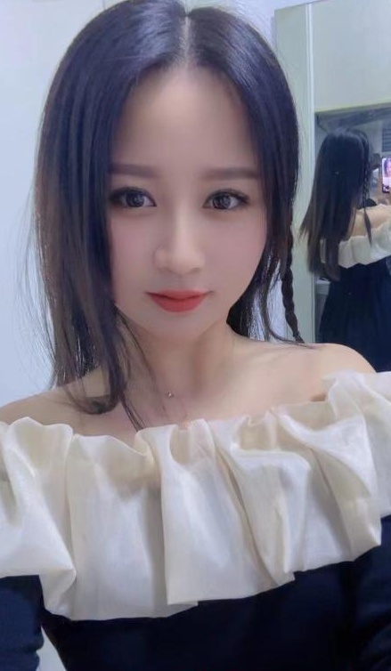 开心小可爱妹子