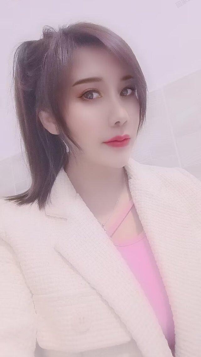 胸大丰满风骚女