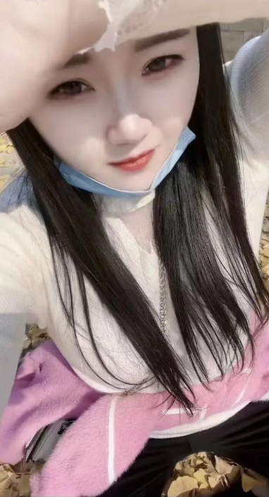 年轻水床小姐姐