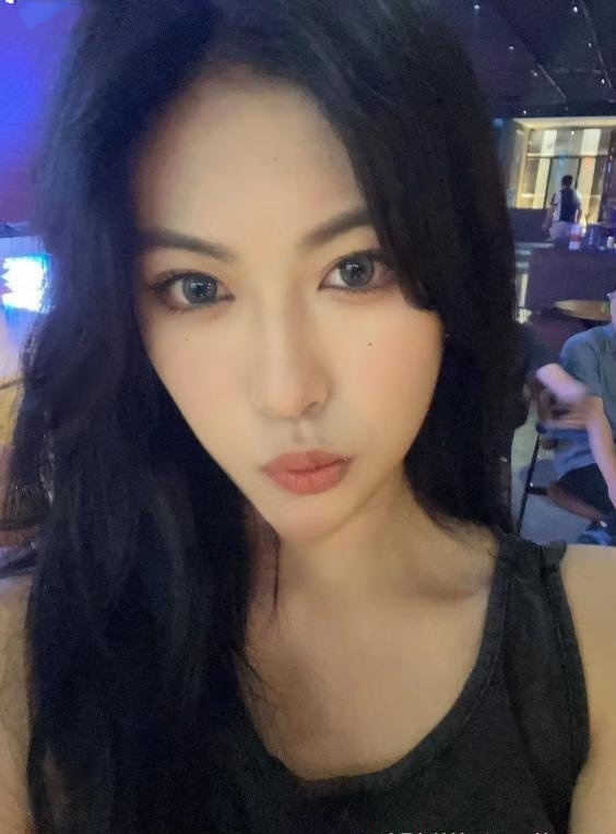 新开路独住公寓小姐姐