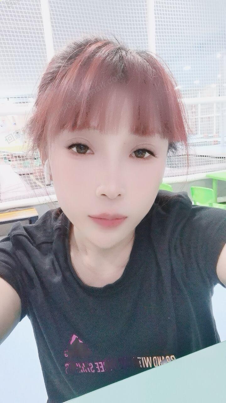 金水娇小玲珑美少妇