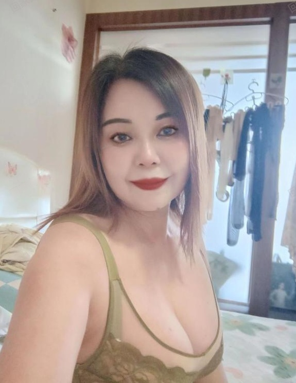 沙区风骚大胸少妇