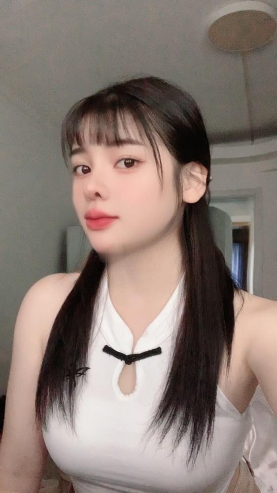 少数民族大胸妹子