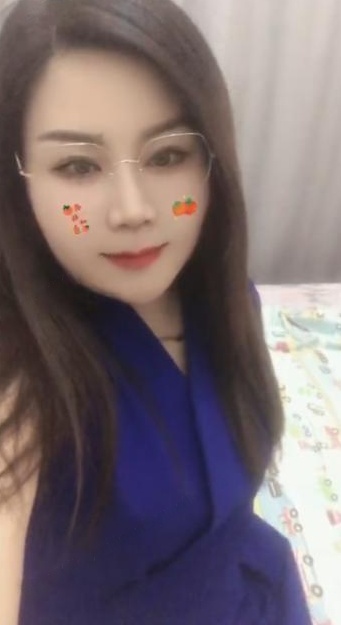 丰满熟女性感姐姐