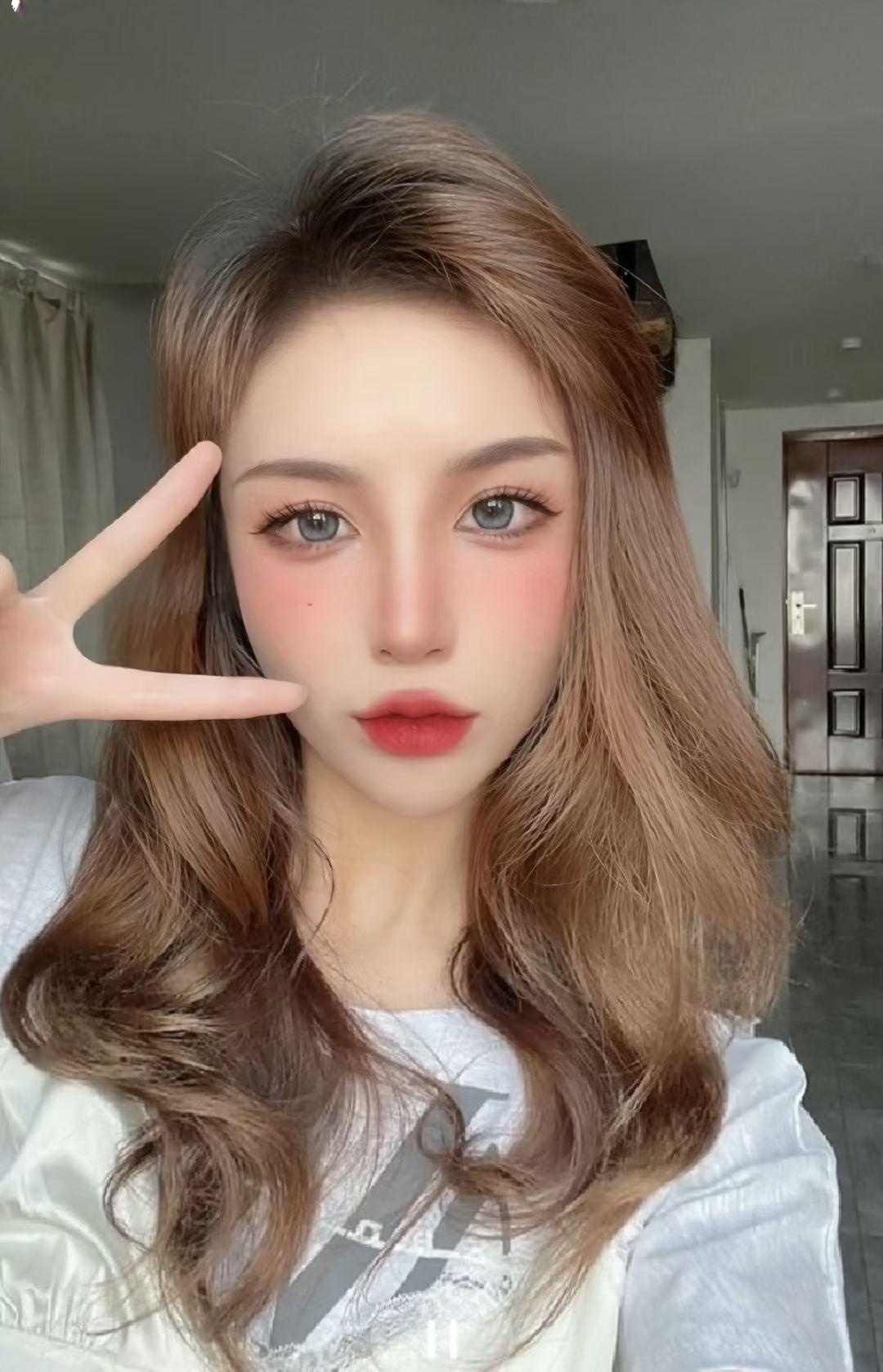 刚刚下海粉嫩嫩的妹子