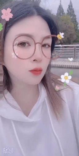 七宝小蜜蜂大奶