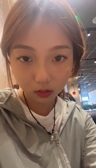 刚下水的少妇