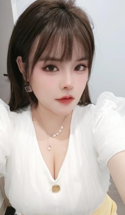 成都童颜巨乳