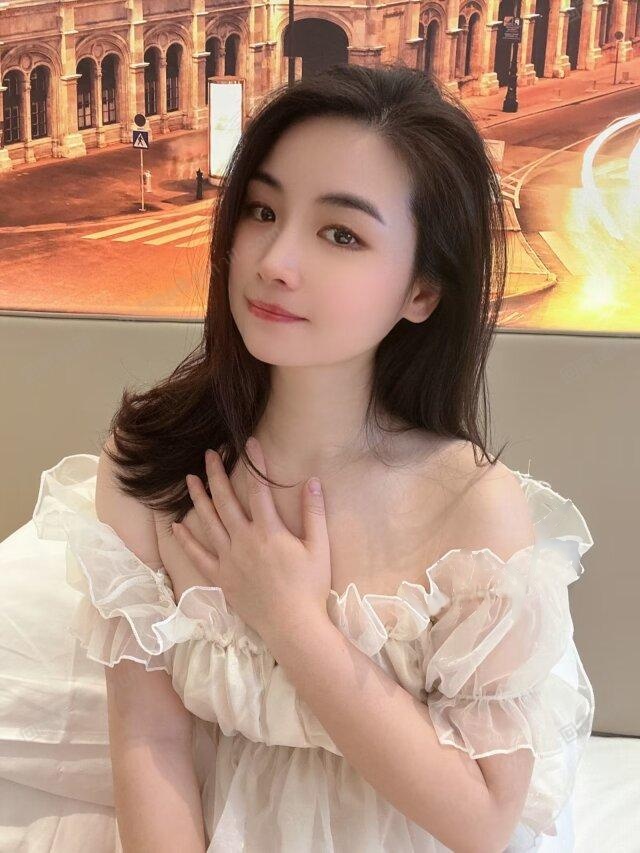 后入蜜桃臀卡戴珊