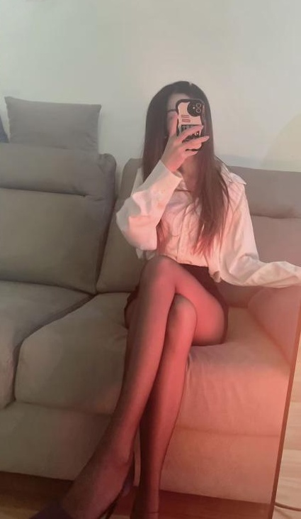 服务系深喉舌吻朵朵