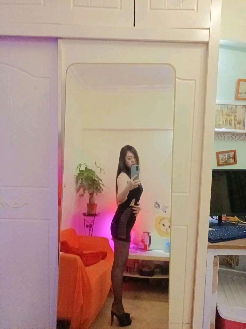 性感少妇，欲罢不能
