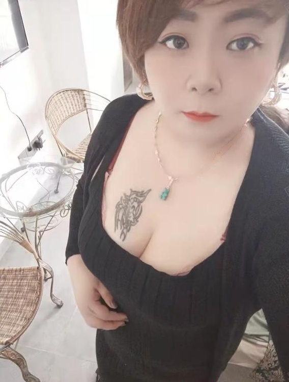 江北高新丰满白虎