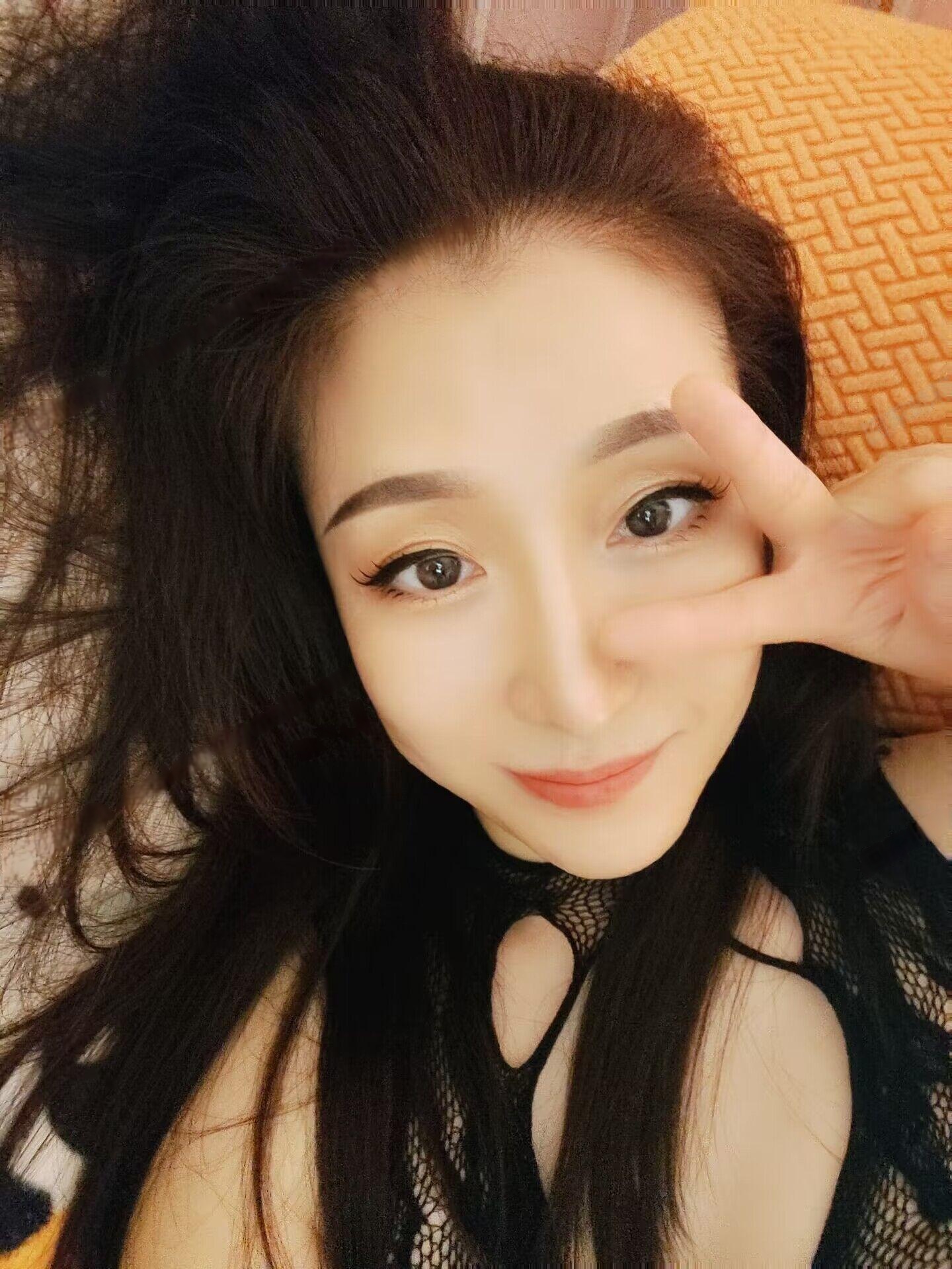 海湖新区咪咪老师性感身材