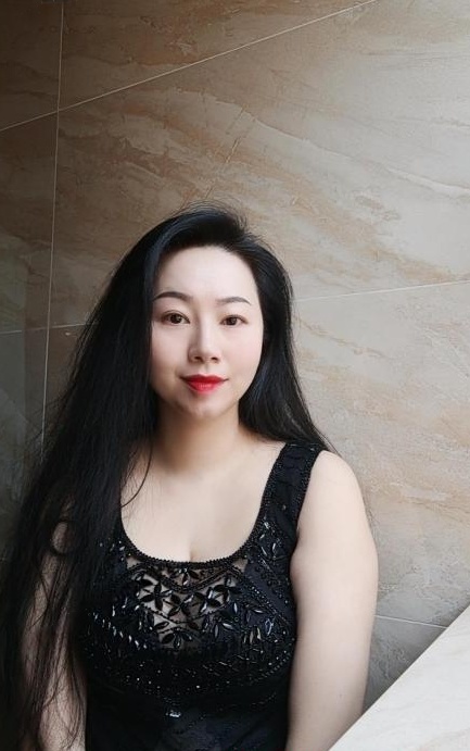 白云性感丝袜少妇