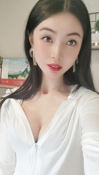 温柔可爱乖巧妹子