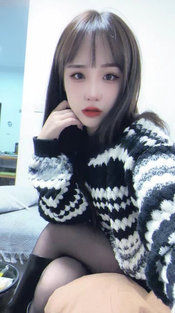 小清纯的可爱妹子