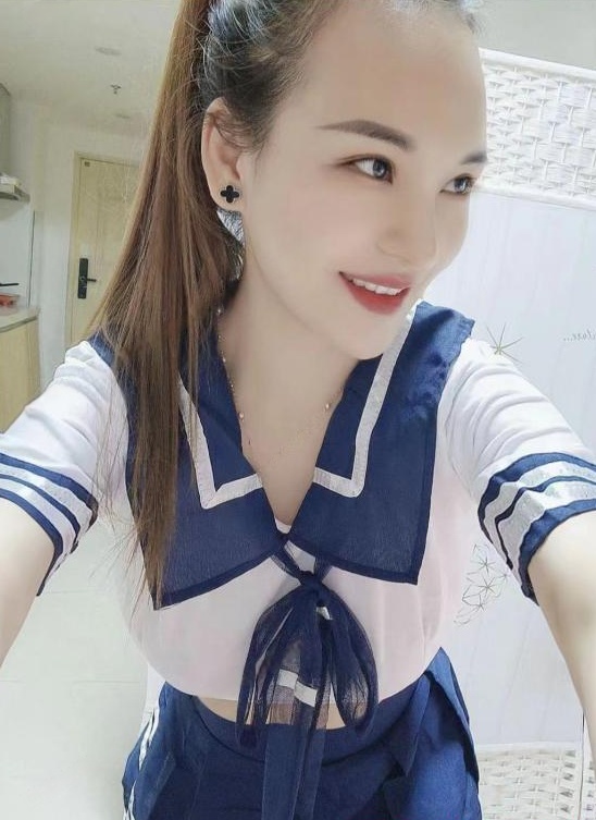 花都美臀御姐圆圆