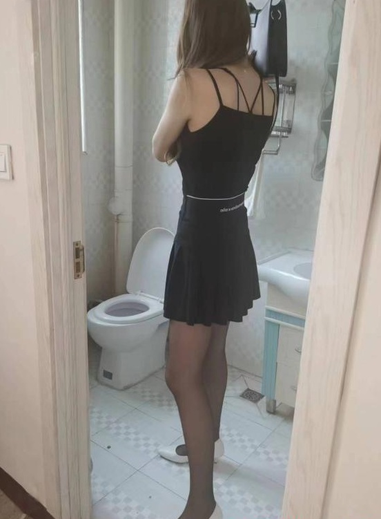 蒙族九头身长腿美女