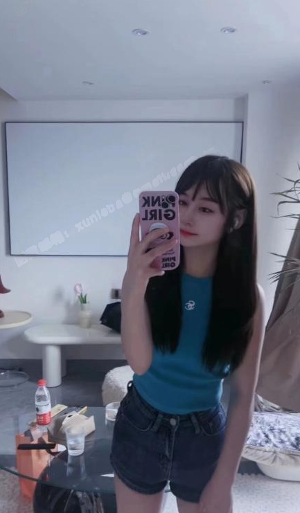 天心00苗条嫩妹