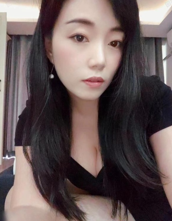 武侯服务型小姐姐