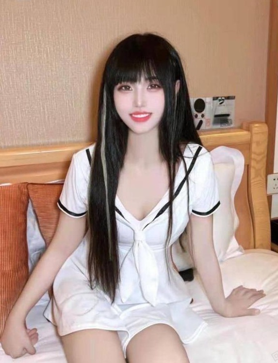 江岸新人小美