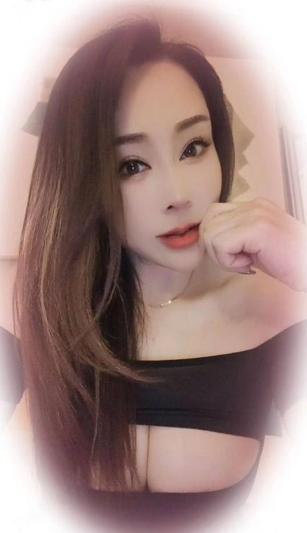 大胸翘臀骚妹子