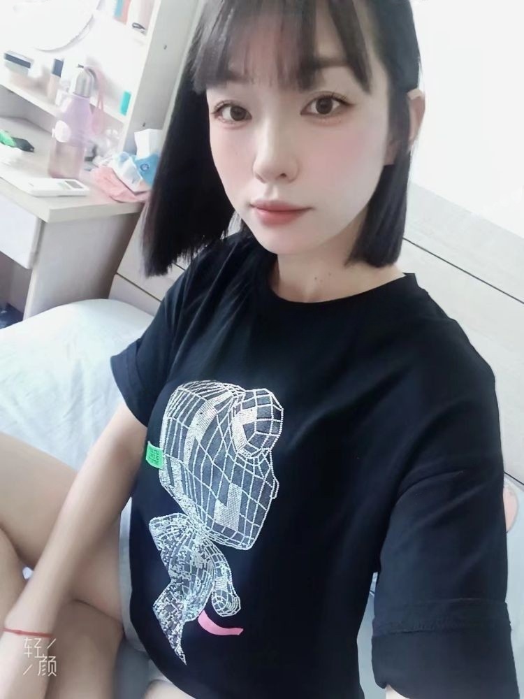 海口万国附近的妹子