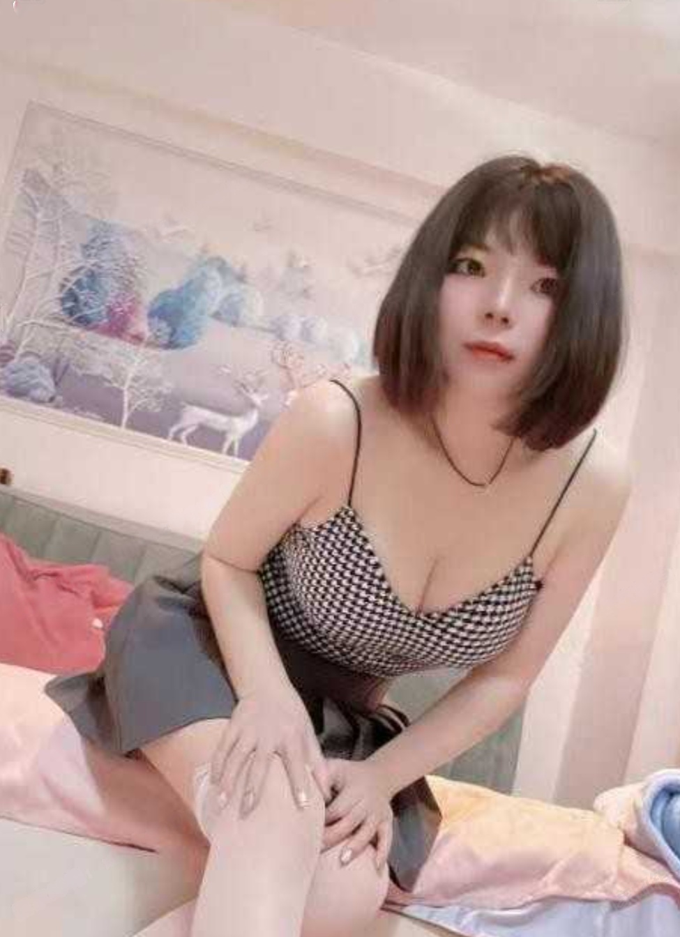 东晓南细腿苗条少妇